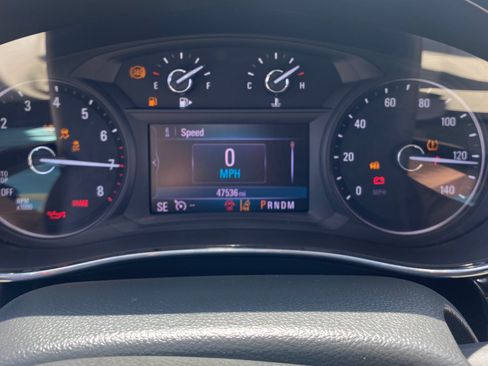 Used 2019 Buick Encore Essence w/ Experience Buick Package FWD image 21