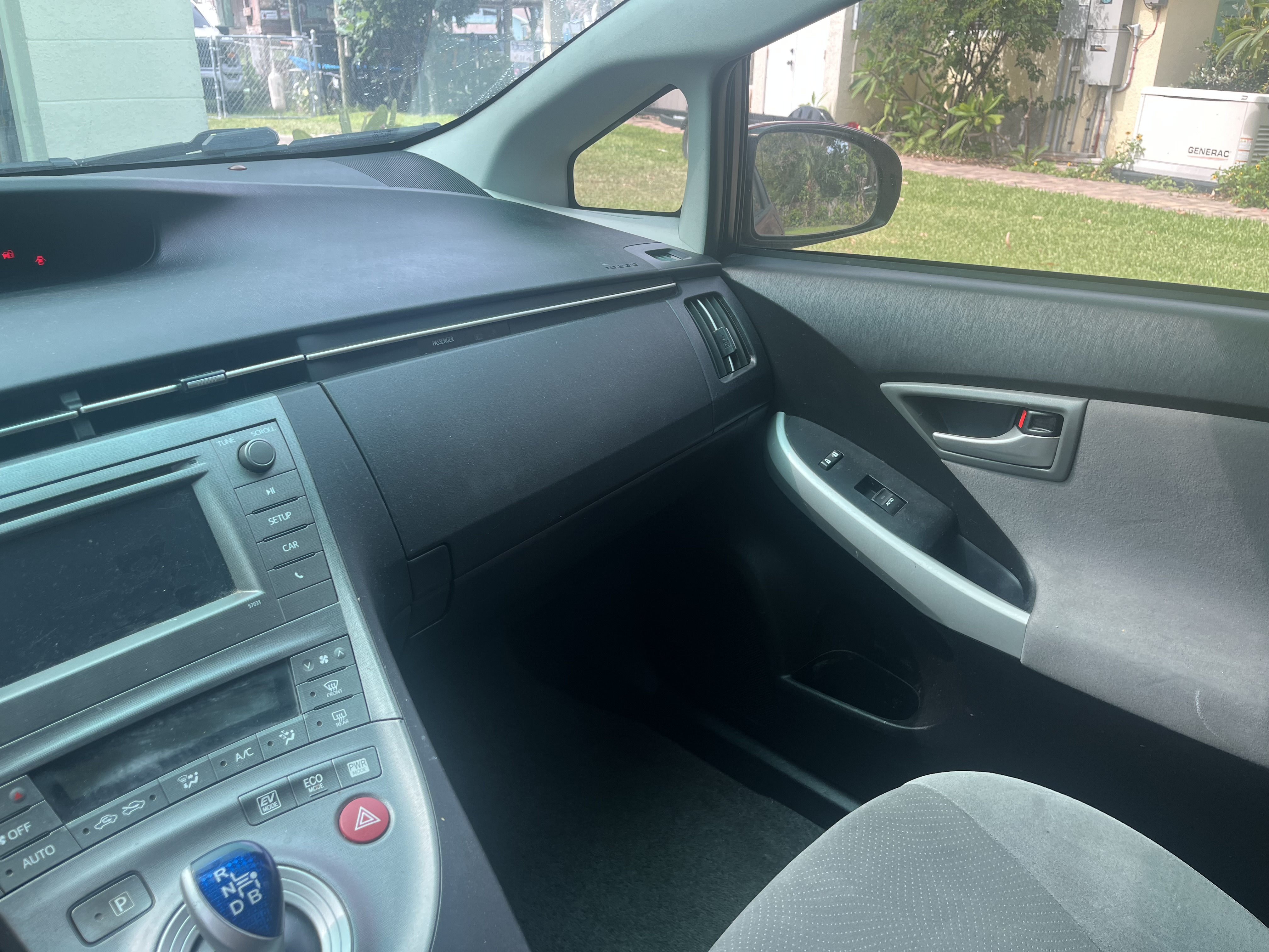 Used 2013 Toyota Prius Two FWD image 2