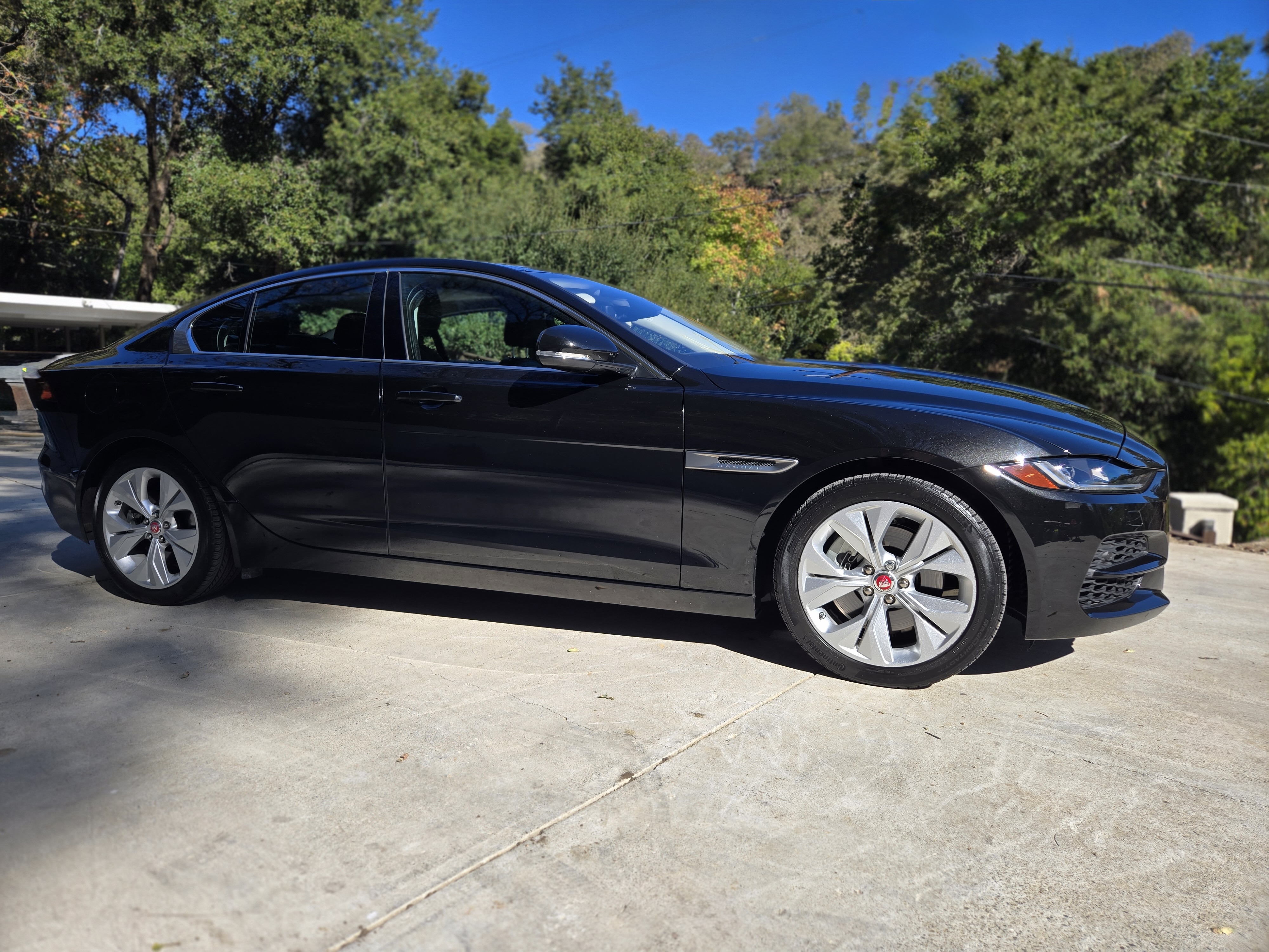 Used 2020 Jaguar XE S AWD/4WD image 9