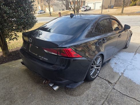 Used 2017 Lexus IS 300 F Sport w/ F Sport Package image 13