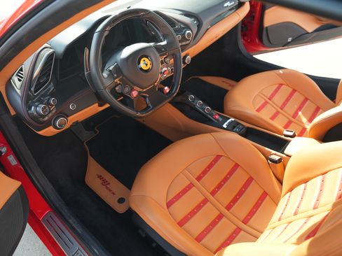 Used 2018 Ferrari 488 Spider RWD image 25
