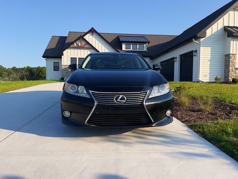 Used 2013 Lexus ES 350 w/ Premium Pkg FWD image 2
