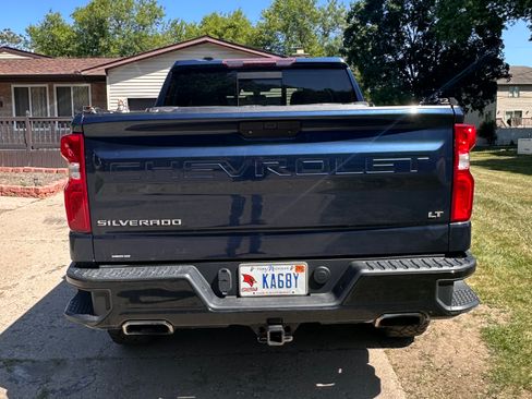 Used 2020 Chevrolet Silverado 1500 LT Trail Boss AWD/4WD image 2
