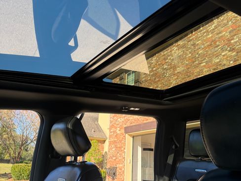 Used 2019 Ford F150 Platinum w/ Equipment Group 701A Luxury image 13