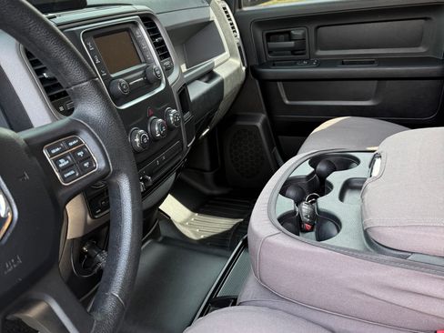 Used 2014 RAM 1500 Express image 10