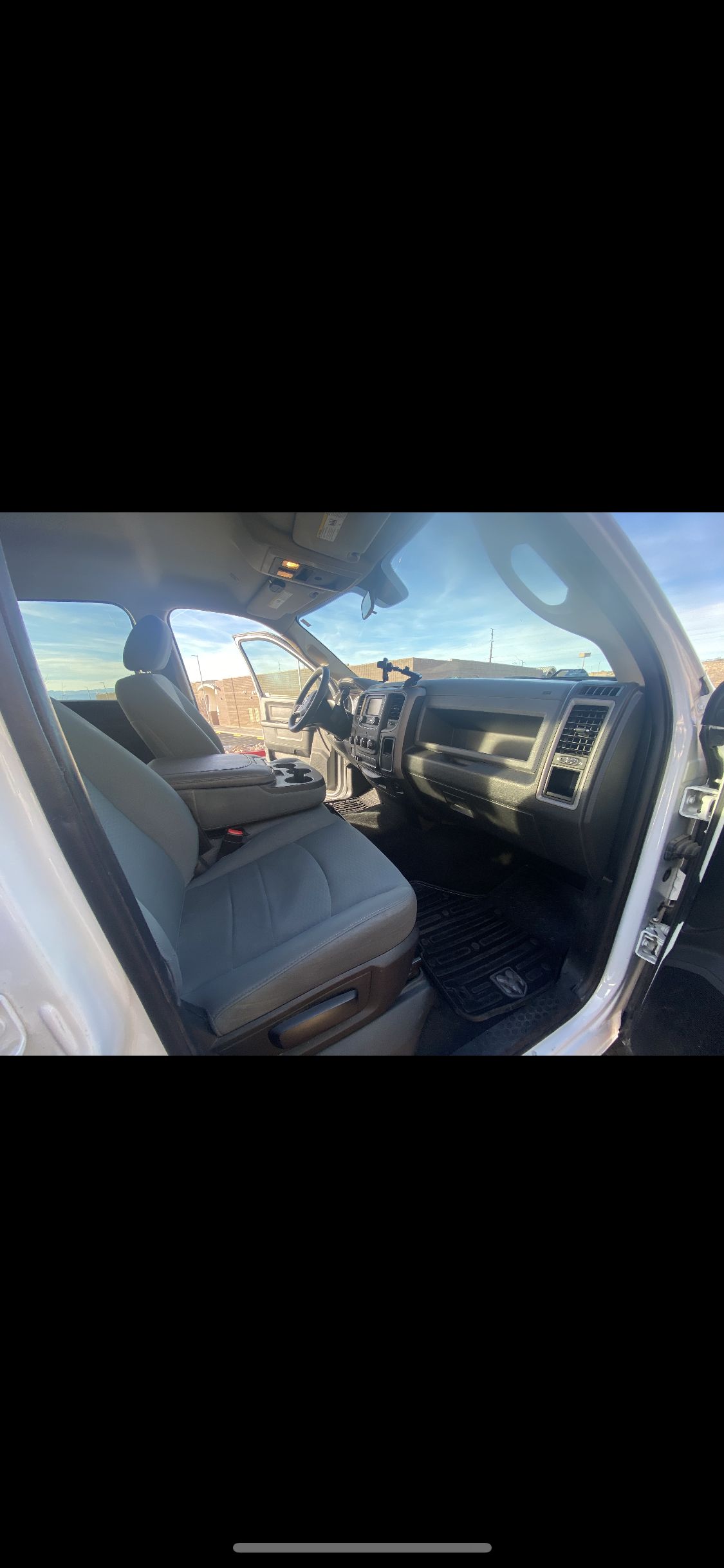 Used 2018 RAM 2500 Tradesman w/ Chrome Appearance Group AWD/4WD image 15