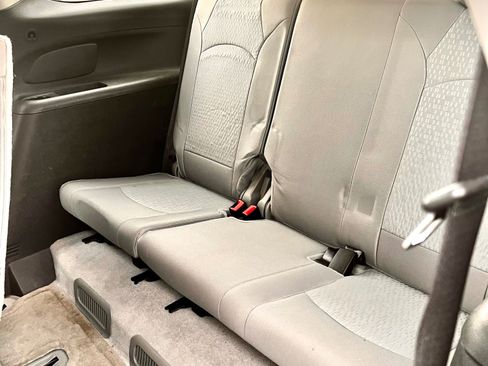 Used 2012 GMC Acadia SL w/ Preferred Package image 11