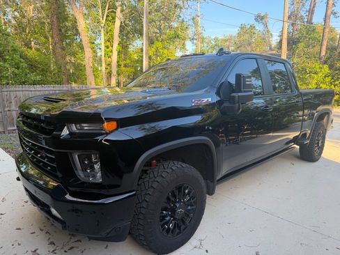 Used 2022 Chevrolet Silverado 2500 LTZ w/ LTZ Plus Package image 12