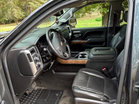 Used 2017 Chevrolet Silverado 1500 LTZ w/ Sport Package image 5