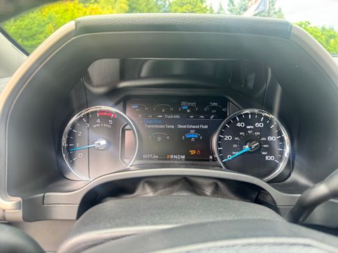 Used 2021 Ford F350 Lariat w/ Lariat Ultimate Package AWD/4WD image 12