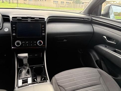 Used 2022 Hyundai Santa Cruz SEL image 13