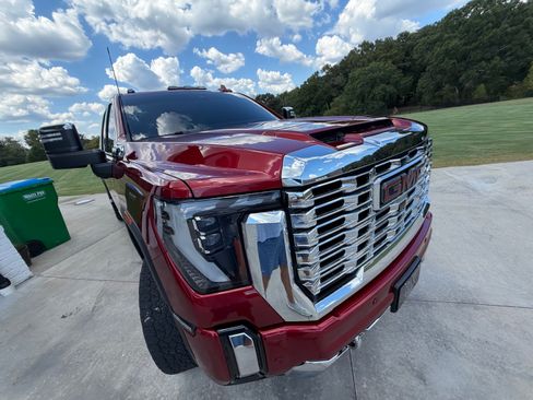 Used 2024 GMC Sierra 2500 Denali w/ Denali Reserve Package AWD/4WD image 11