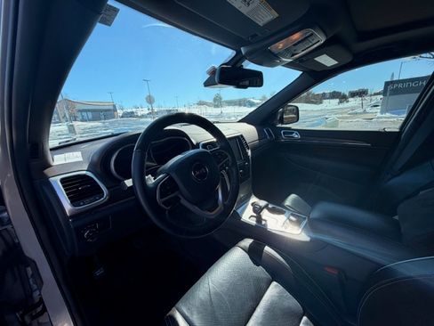 Used 2014 Jeep Grand Cherokee Overland w/ Advanced Technology Group image 10