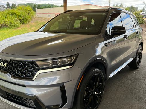 Used 2023 Kia Sorento SX AWD/4WD image 5