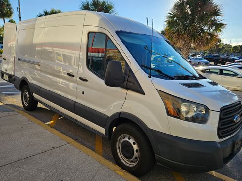 Used 2015 Ford Transit 250 148 Medium Roof image 4