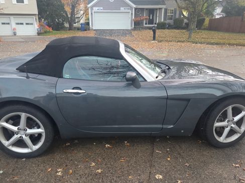 Used 2008 Saturn Sky w/ Premium Trim Package image 6