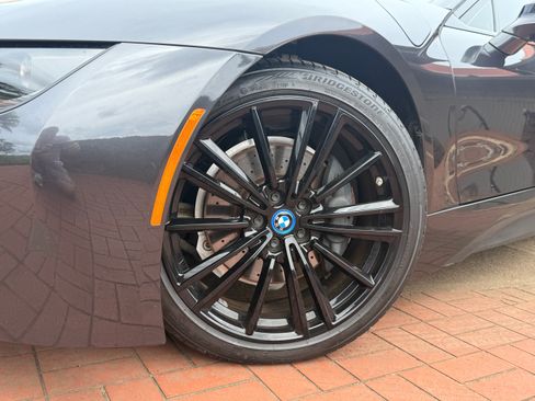Used 2019 BMW i8 Coupe image 10