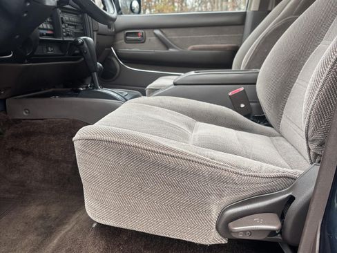 Used 1994 Toyota Land Cruiser Sport Utility 4D image 28