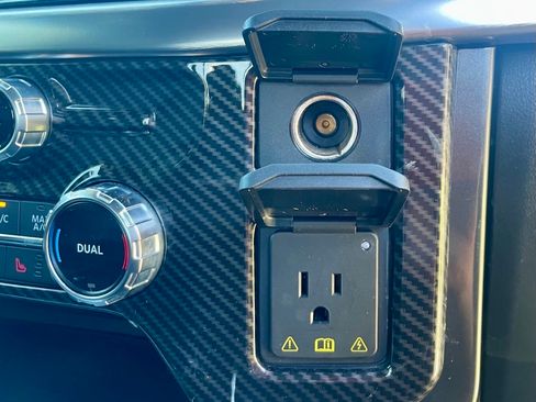 Used 2022 Ford F150 Lariat w/ Equipment Group 502A High image 27