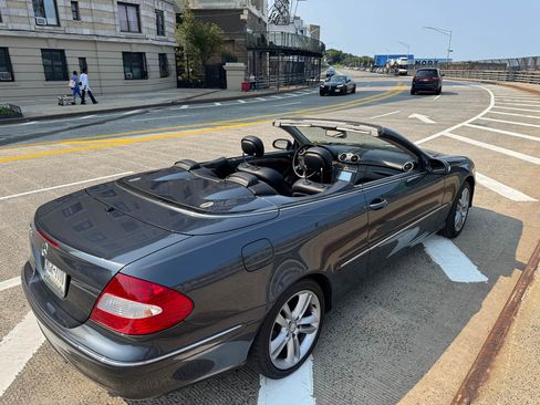 Used 2008 Mercedes-Benz CLK 350 Cabriolet image 2