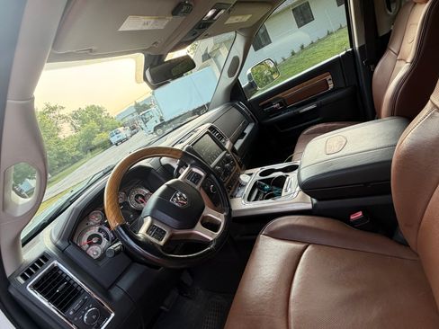 Used 2017 RAM 3500 Laramie Longhorn w/ Convenience Group AWD/4WD image 9