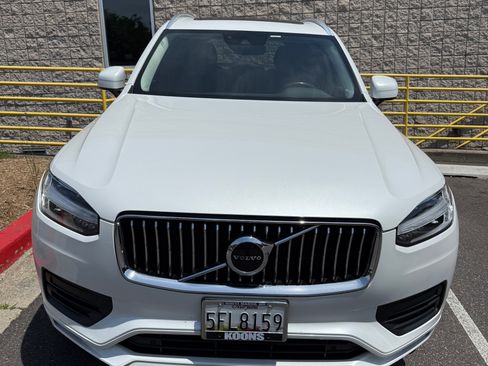 Used 2020 Volvo XC90 T5 Momentum w/ Protection Package Premier AWD/4WD image 1
