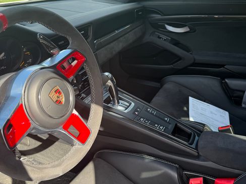 Used 2016 Porsche 911 GT3 RS image 6