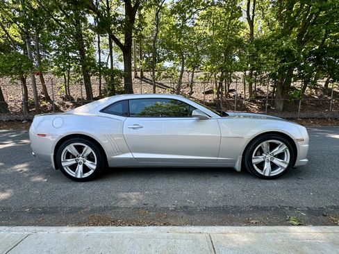 Used 2010 Chevrolet Camaro SS w/ RS Package RWD image 9
