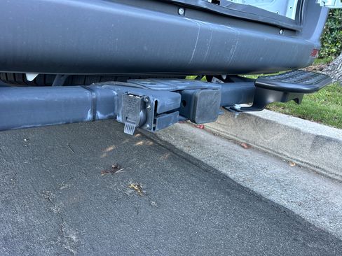 Used 2024 Mercedes-Benz eSprinter 170 Cargo image 28