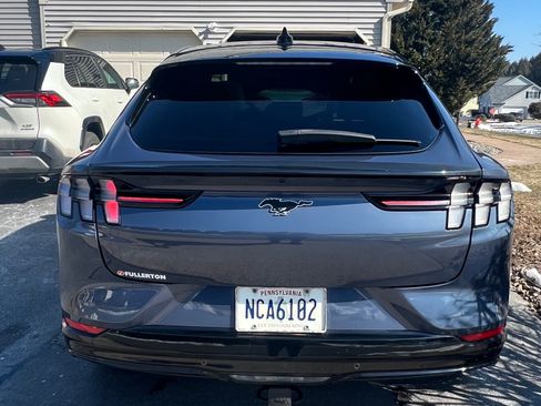 Used 2021 Ford Mustang Mach-E Premium image 4