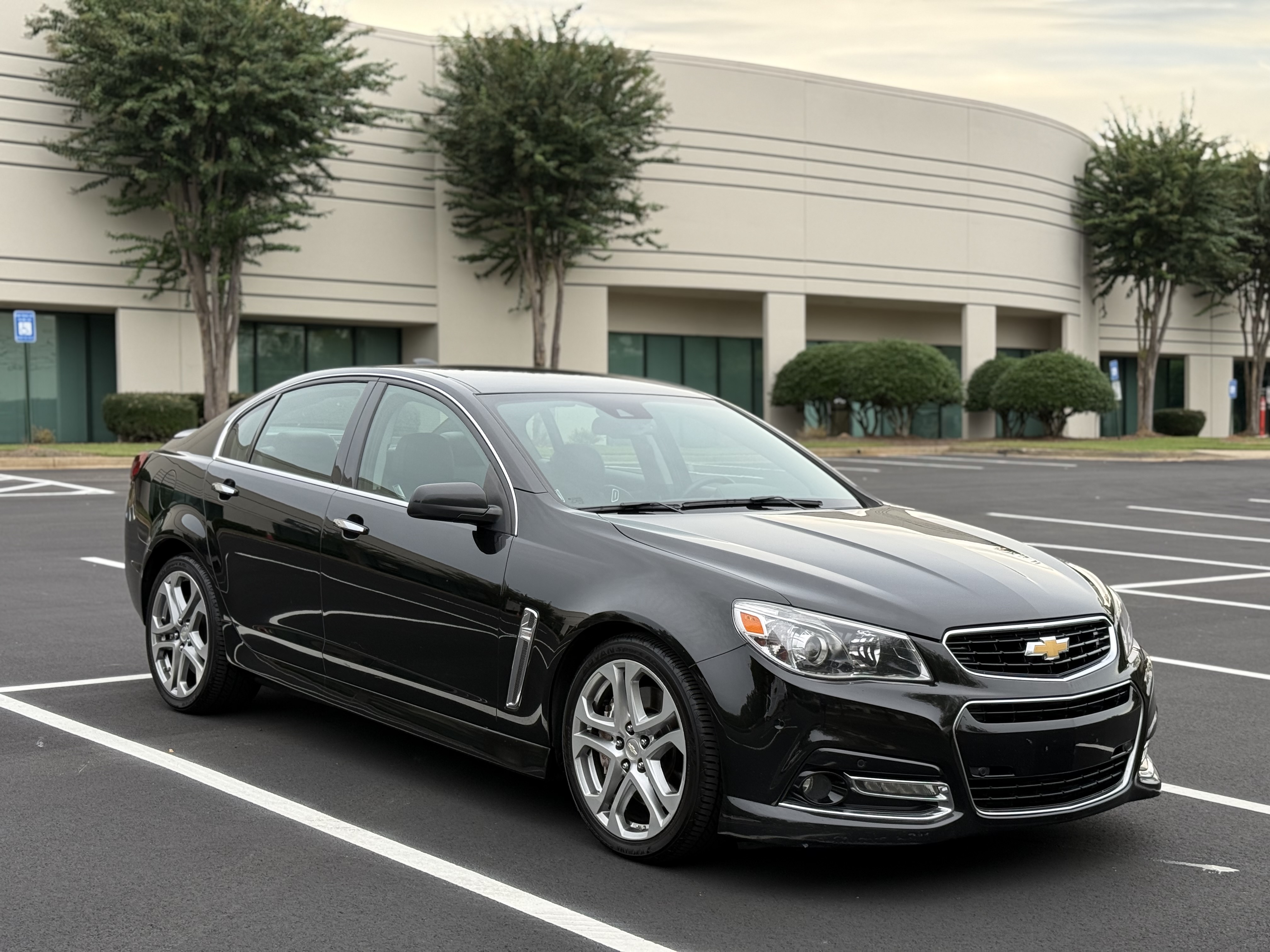 Used 2015 Chevrolet SS RWD image 10