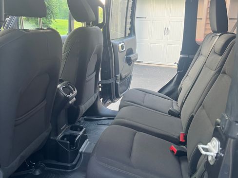 Used 2020 Jeep Wrangler Unlimited Sport AWD/4WD image 14
