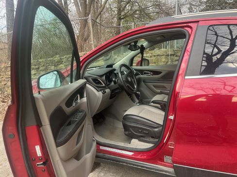 Used 2015 Buick Encore FWD image 2