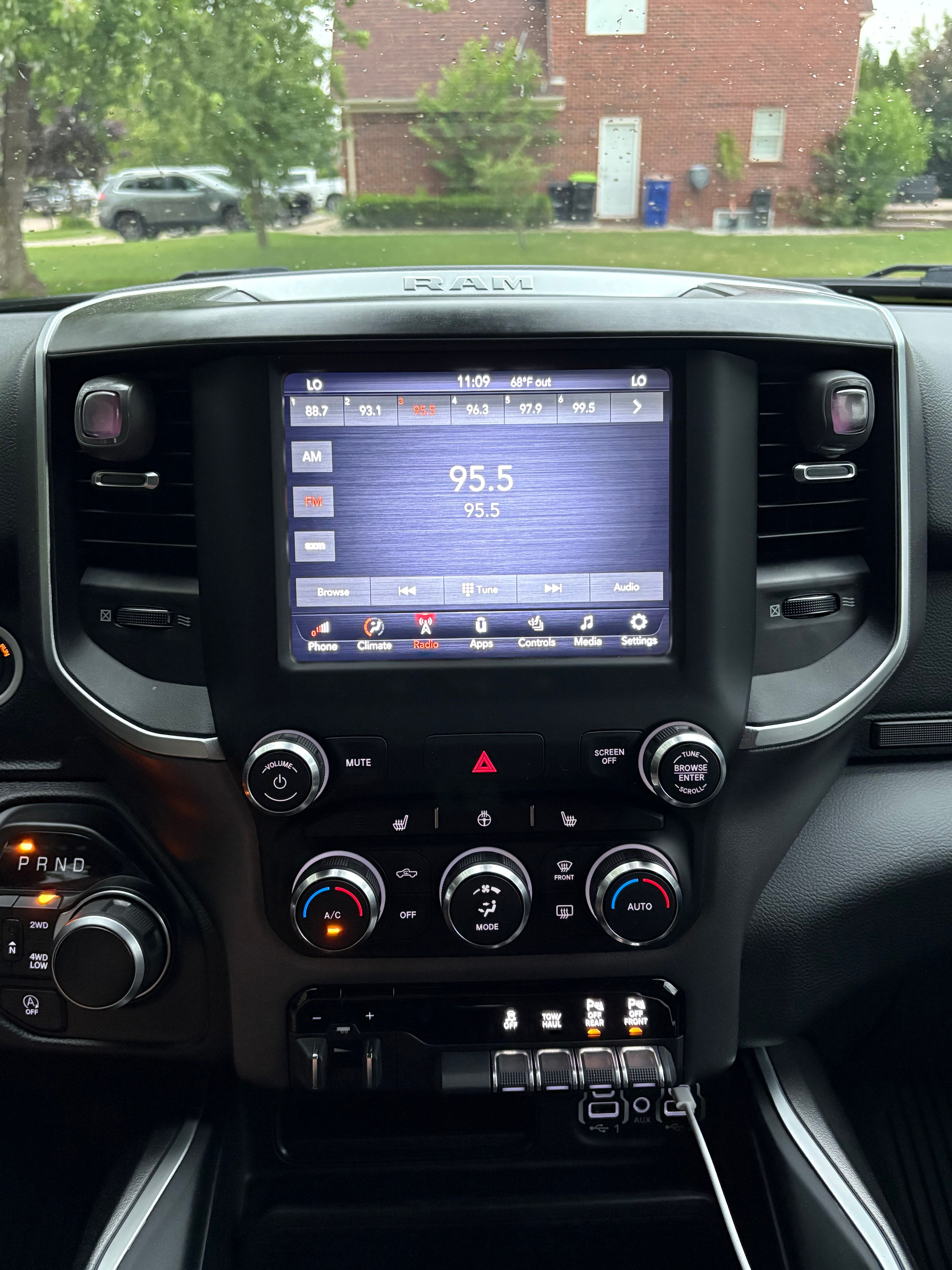 Used 2021 RAM 1500 Big Horn AWD/4WD image 28