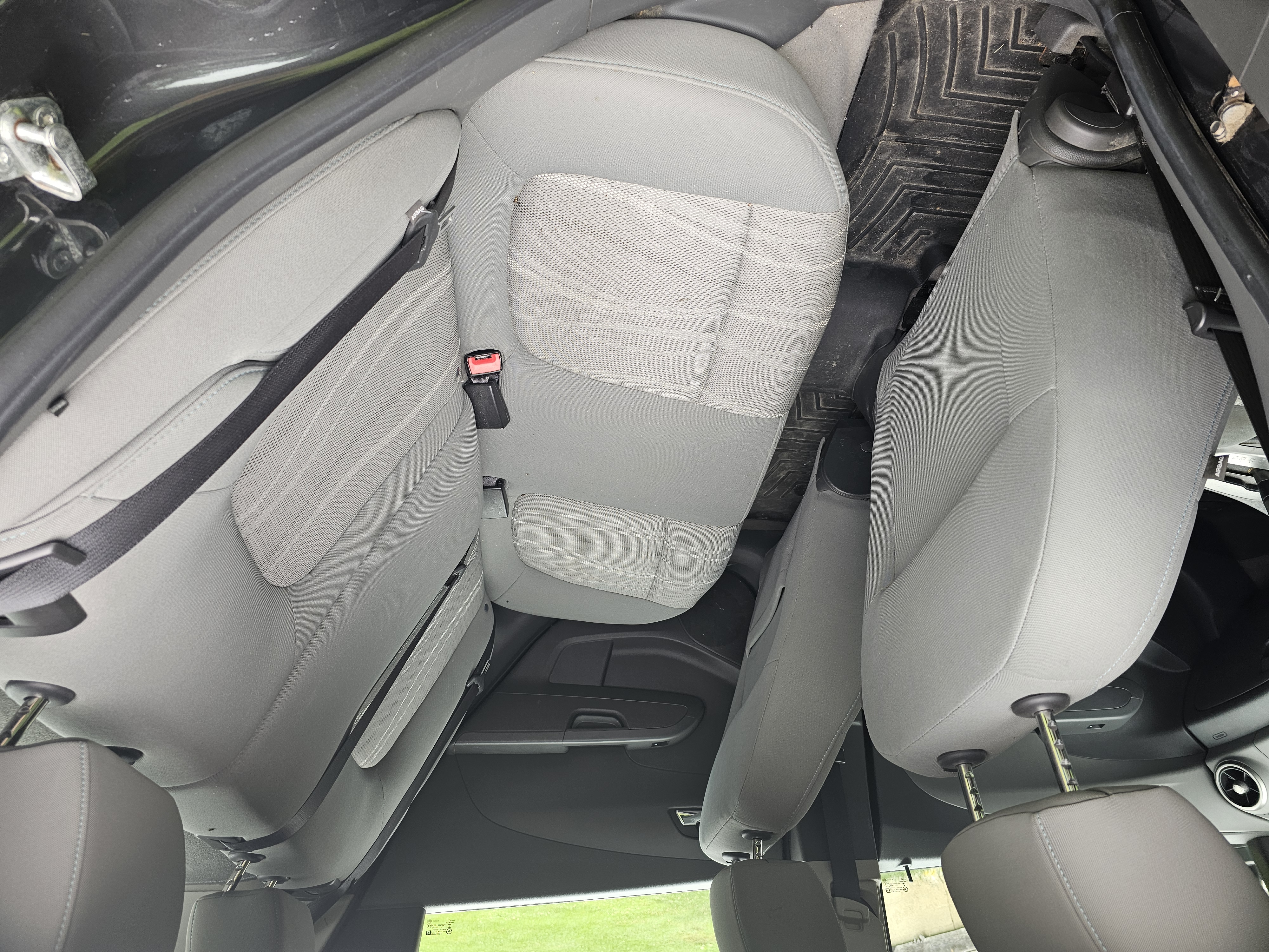 Used 2015 Chevrolet Sonic LT w/ Fun and Sun Package FWD image 9