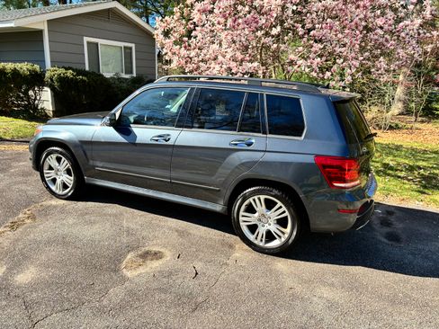 Used 2014 Mercedes-Benz GLK 250 BlueTEC 4MATIC image 5