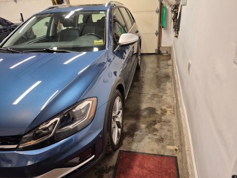 Used 2019 Volkswagen Golf Alltrack SE image 5