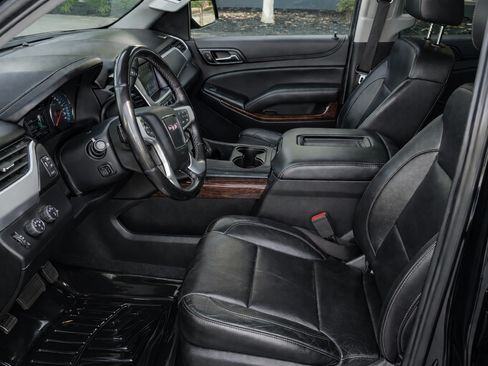 Used 2019 GMC Yukon XL SLT image 10