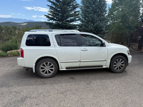 Used 2010 INFINITI QX56 56 Sport Utility 4D image 4