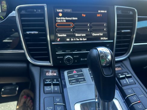 Used 2015 Porsche Panamera S w/ Premium Package RWD image 12