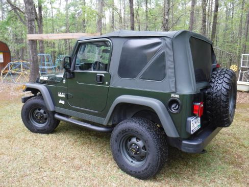 Used 2005 Jeep Wrangler X w/ Willys Edition Group image 9