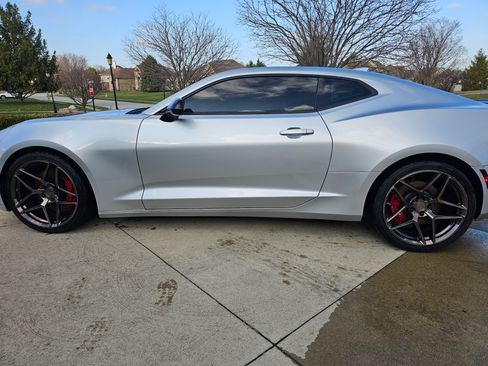 Used 2018 Chevrolet Camaro SS image 1