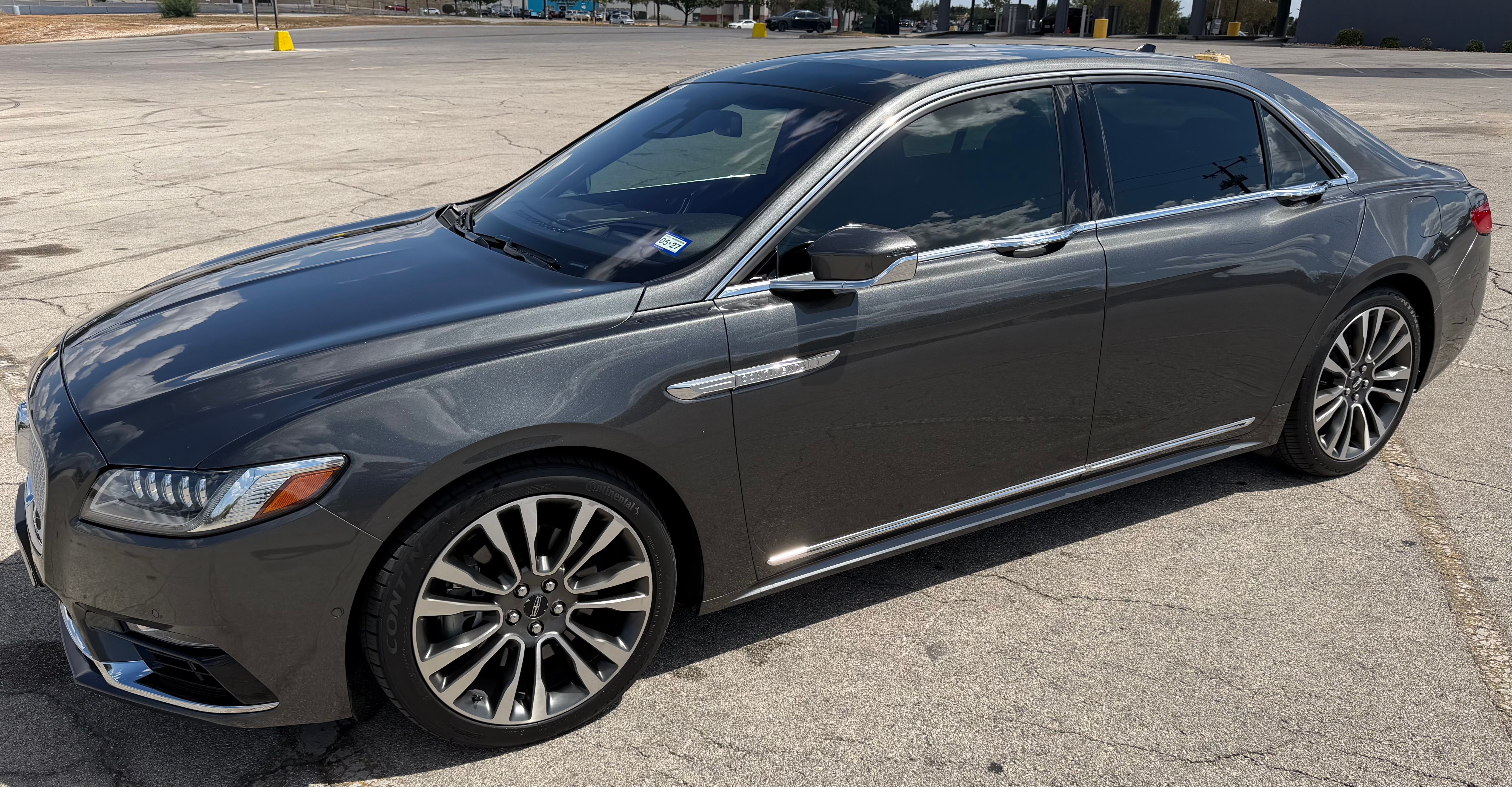 Used 2020 Lincoln Continental Reserve w/ Luxury Package AWD/4WD image 1