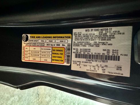 Used 2015 Ford Mustang GT Premium w/ Equipment Group 401A RWD image 29