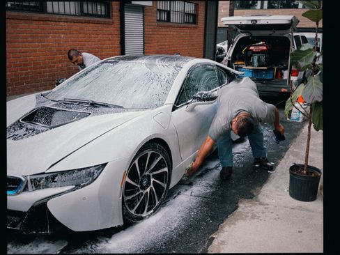 Used 2017 BMW i8 Coupe 2D image 11