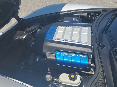 Used 2009 Chevrolet Corvette ZR1 w/ Preferred Equipment Group image 6