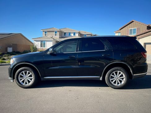 Used 2019 Dodge Durango SXT image 4