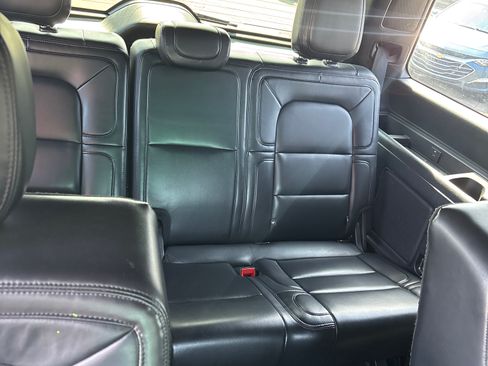 Used 2020 Lincoln Navigator Reserve w/ Equipment Group 208A Reserve image 10