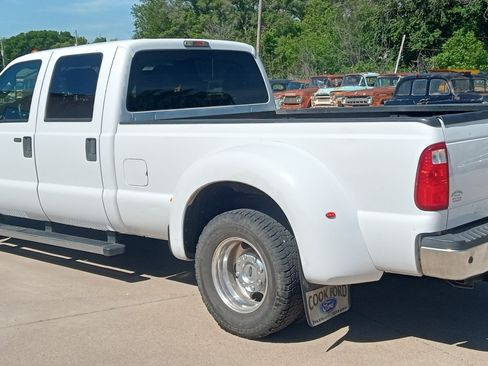 Used 2016 Ford F350 XLT w/ XLT Premium Package image 8