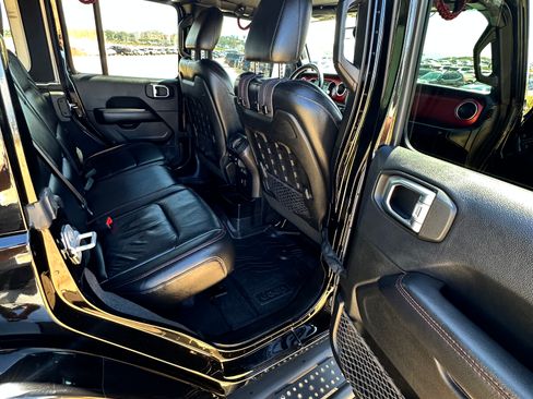 Used 2018 Jeep Wrangler Unlimited Rubicon image 15